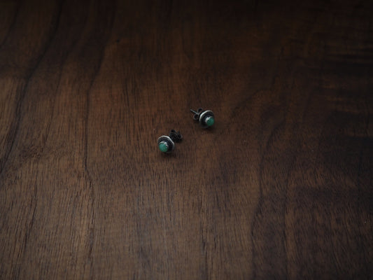 Round Trail Hardy Studs (Silver + Aventurine)