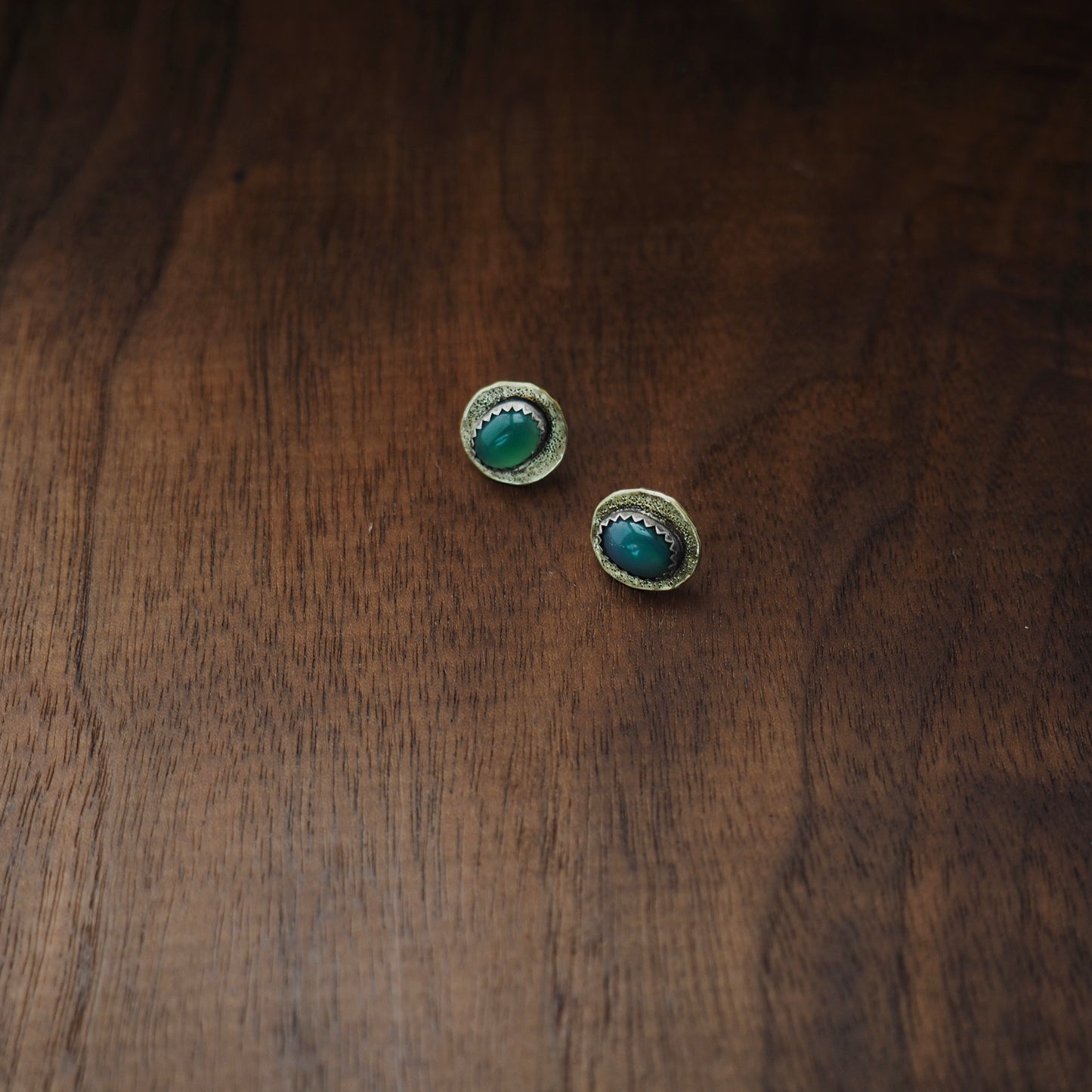 Hardy Agate Trail-Dusted Studs