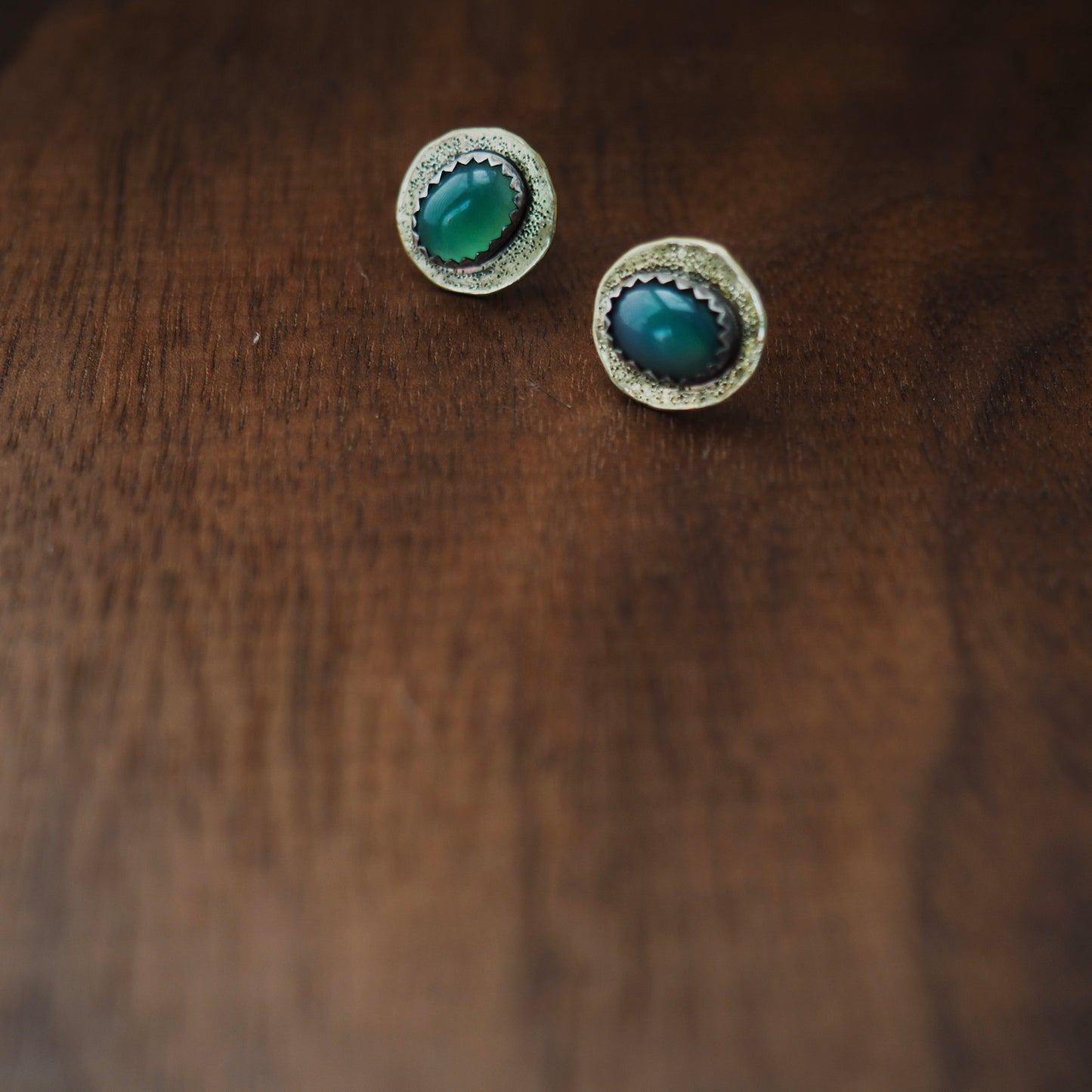 Hardy Agate Trail-Dusted Studs