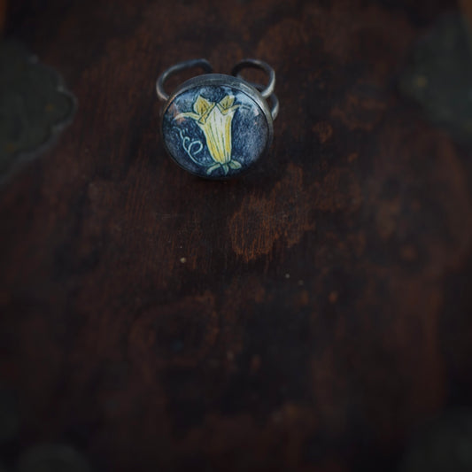 Small Squash Blossom n’Capsule Ring #3