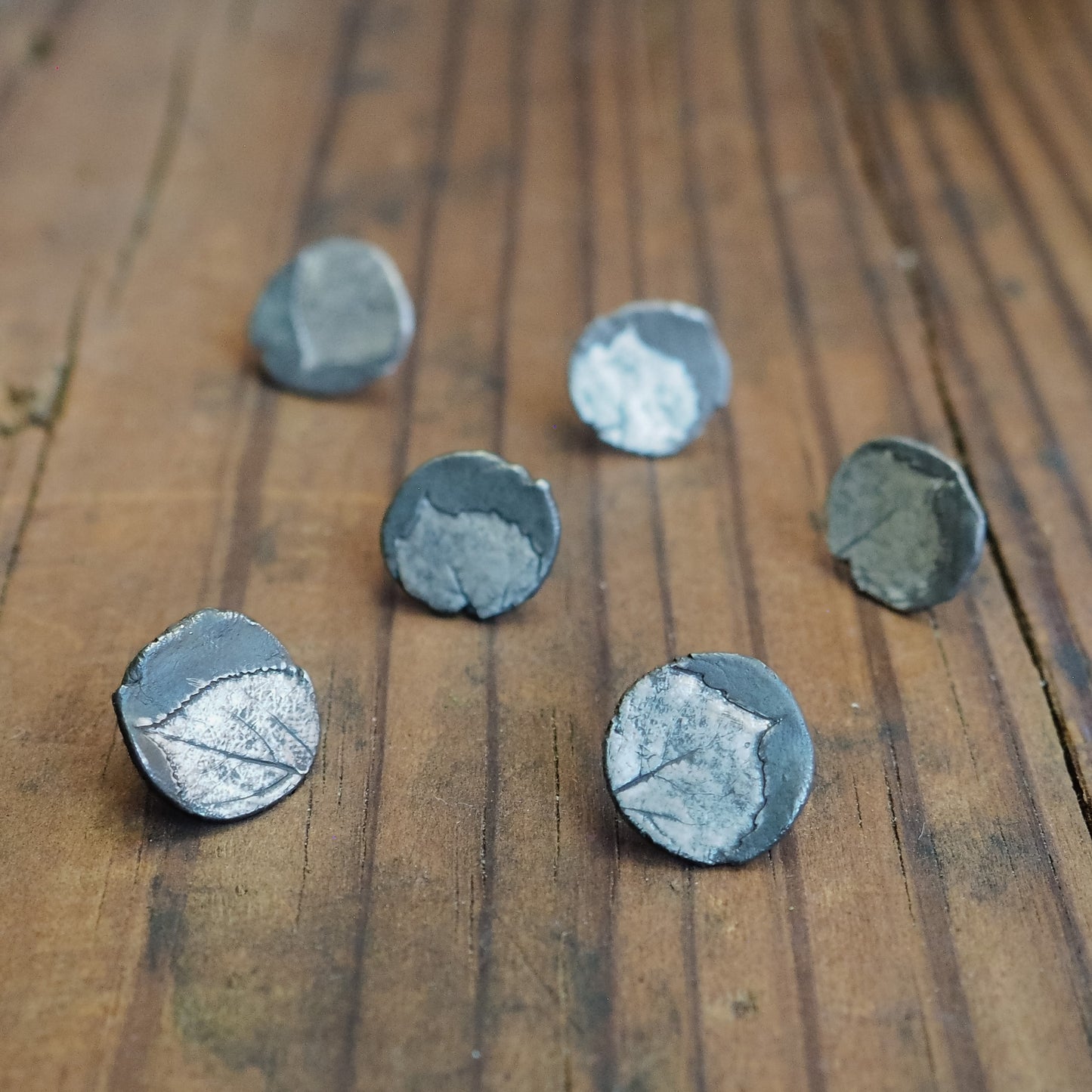 Pressed Aspen Leaf Round Studs